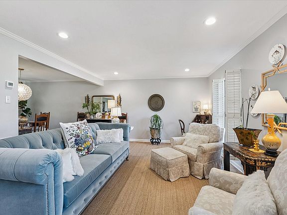 3rd image of 1802 Hickory Ln