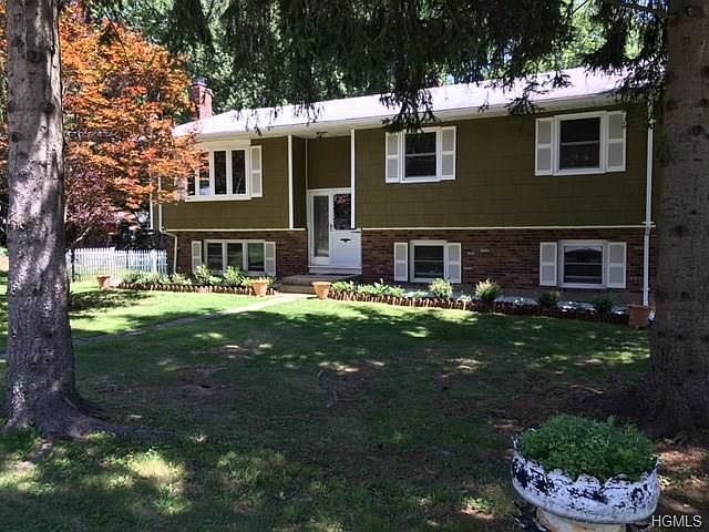 1st image of 184 Putnam Dr
