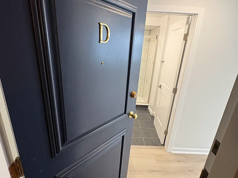 28 Queensberry St #4 — Photo 10