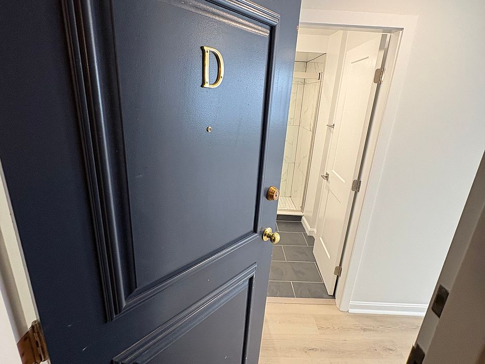 1st image of 28 Queensberry St APT 4