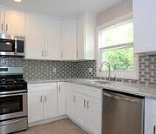 4th image of 143 Churchill Ave