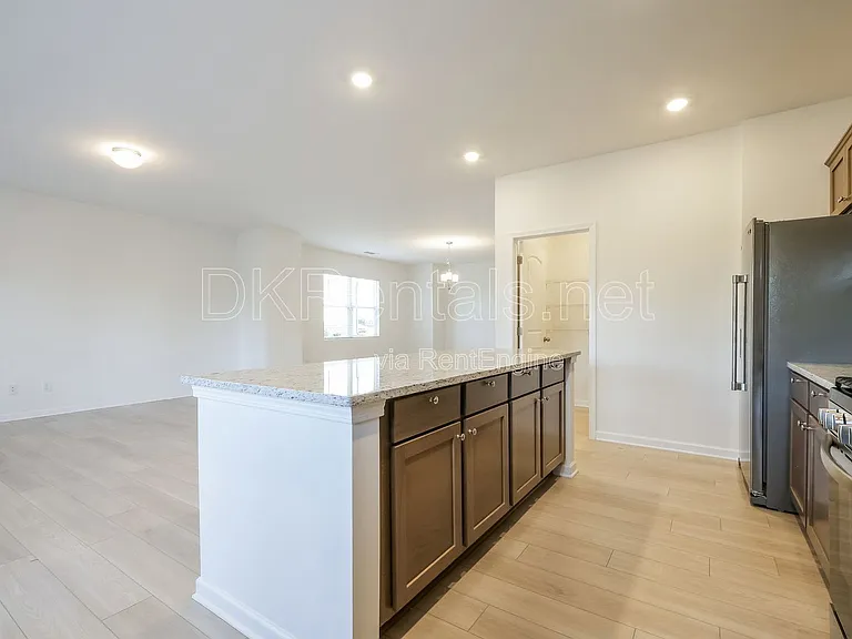 131 Shelter Ln E — Photo 11
