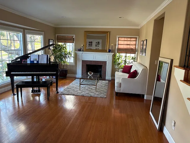 10328 Dunkirk Ave — Photo 5