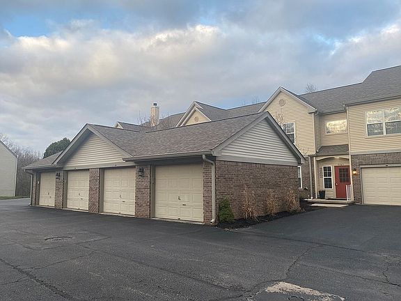 Detached garage