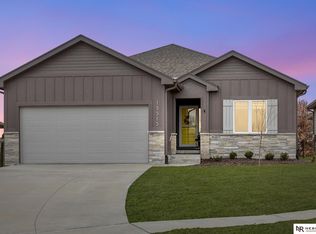 15515 Hanover St, Bennington, NE 68007