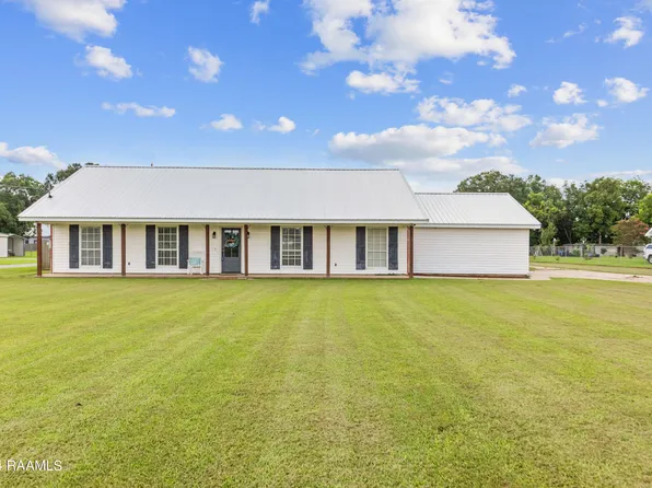 1315 Captain Cade Rd, New Iberia, LA 70560