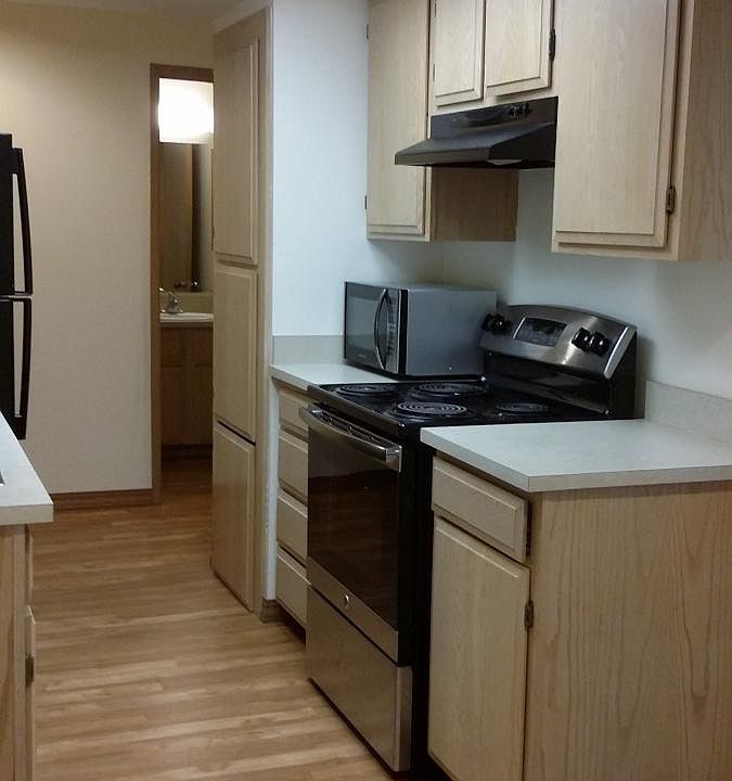 1st image of 1800 N 107th St APT 203F