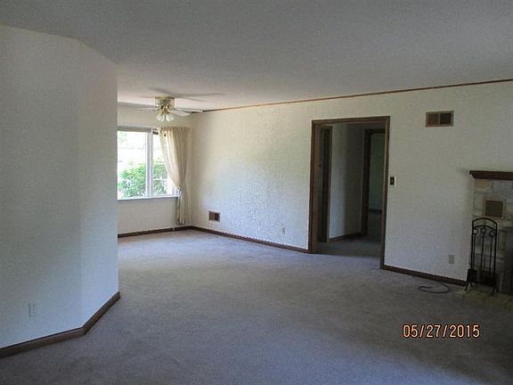 2nd image of 1119 3rd Ave E