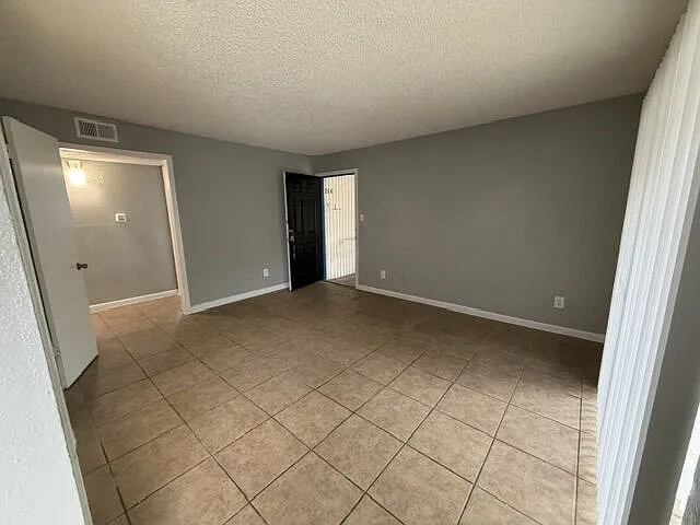 3737 Hillcroft Apartments — Photo 67