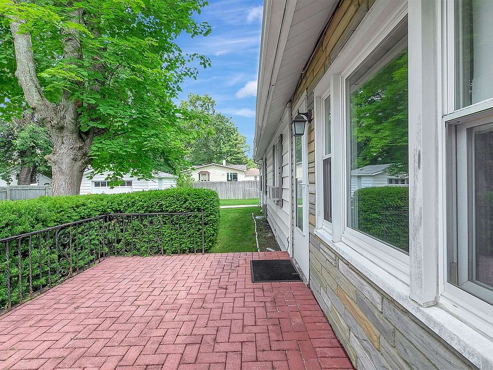 23 Oak St, Lake Grove, NY 11755 MLS 3420816 Zillow