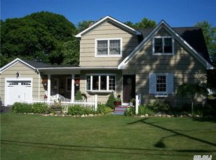 67 Union Ave, Center Moriches, NY 11934