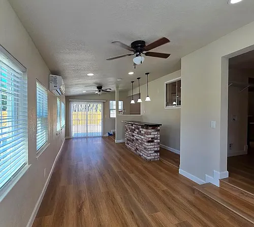 117 Cypress St Photo 1