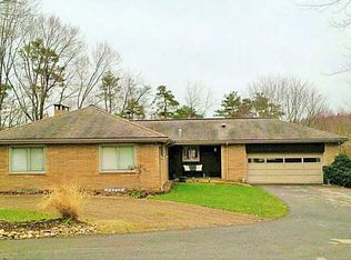 219 Summit Rd, Butler, PA 16001