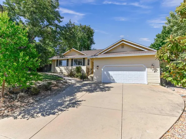 735 Live Oak Dr, Angels Camp, CA 95222