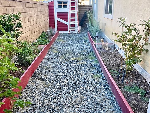 5th image of 42521 Vancouver Pl