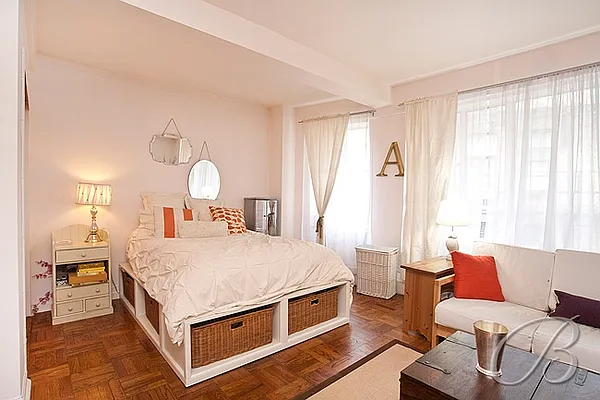 Sold by Bellmarc Realty | media 9