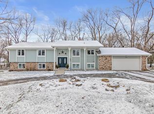 2075 Webber Hills Rd, Wayzata, MN 55391