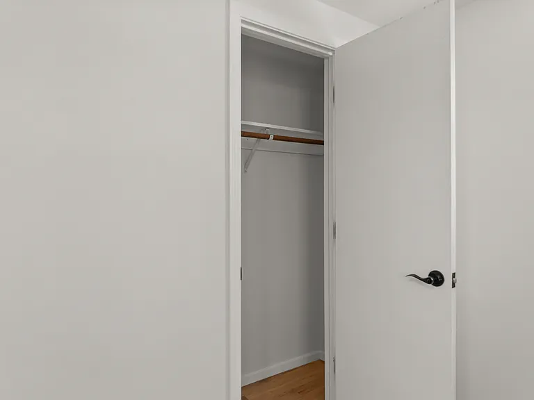 28 Misty Springs Cir — Photo 4