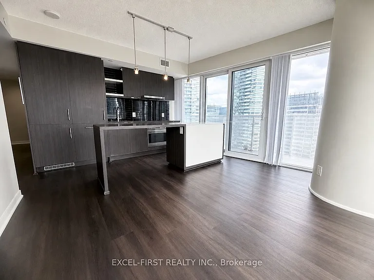 88 Harbour St #3704 — Photo 4