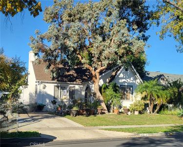 615 E Bishop St, Santa Ana, CA, 92701