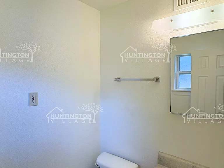 713 Olmstead St — Photo 6