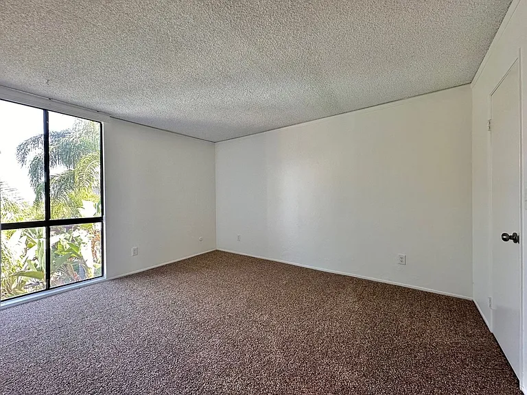 6924 Hyde Park Dr #318 — Photo 3