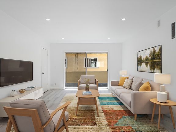 5th image of 849 S Bedford St APT 2