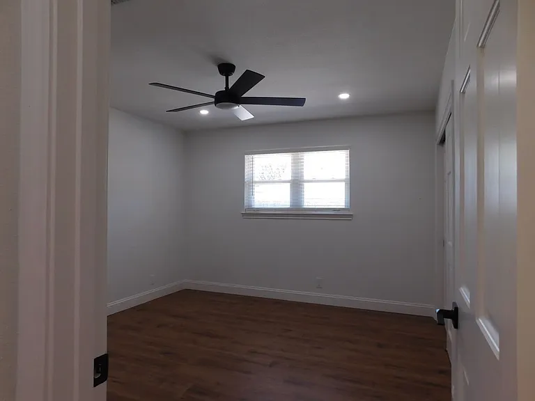4502 Parkhurst Dr — Photo 15