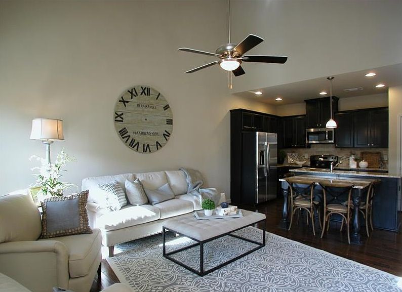 2nd image of 2587 Stonekey Pl