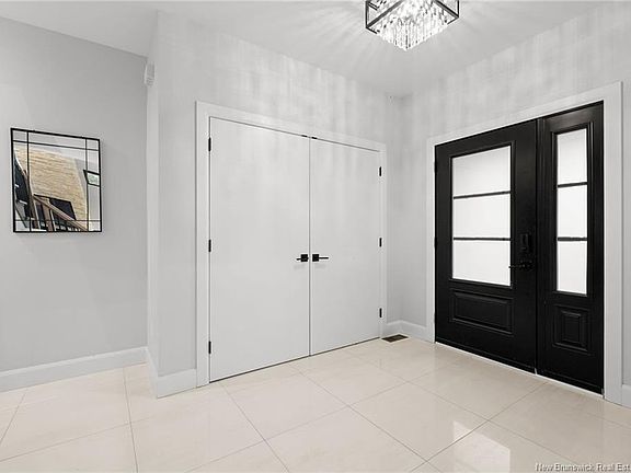 3rd image of 18 London Ln