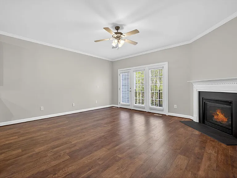 770 Parkside Townes Ct — Photo 12