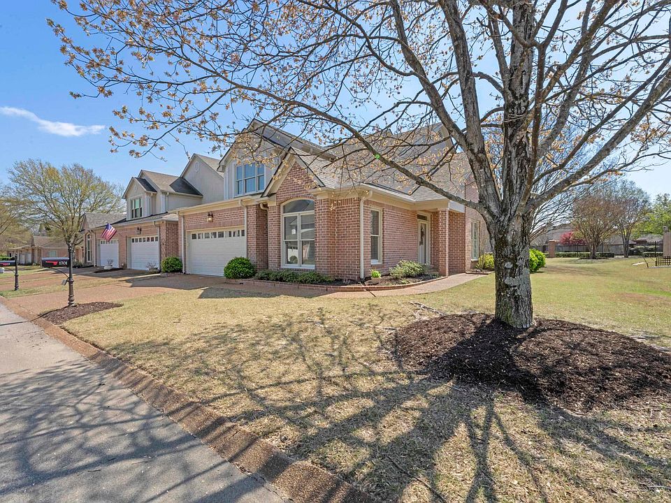 1st image of 1701 Village Ridge Pl