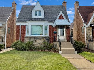 7037 W Henderson St, Chicago, IL 60634