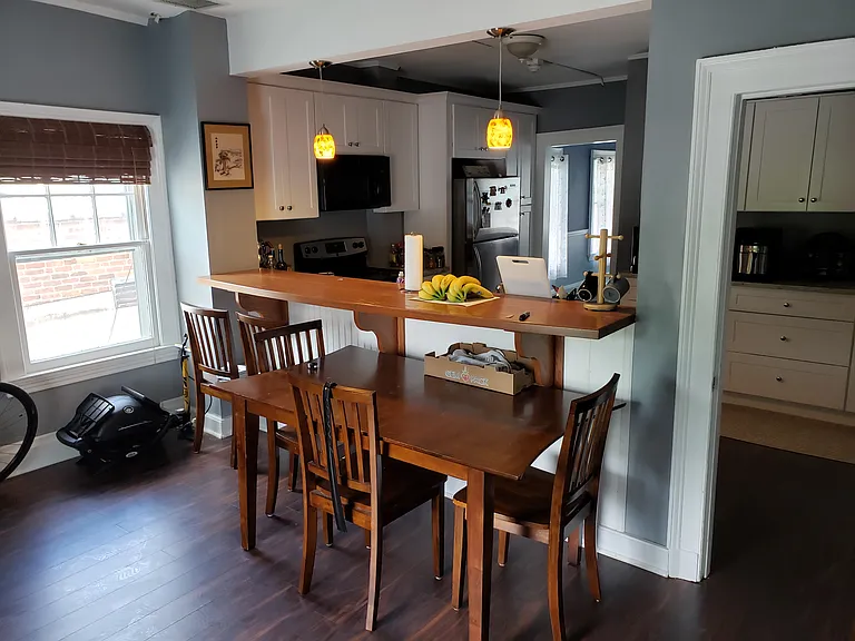776 Farmington Ave #1W — Photo 1