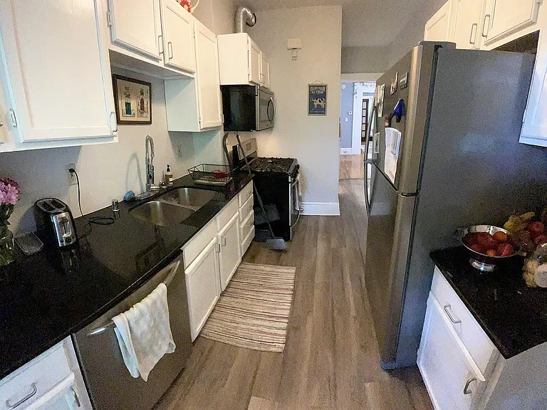 3852 Grand Ave S #4 — Photo 1