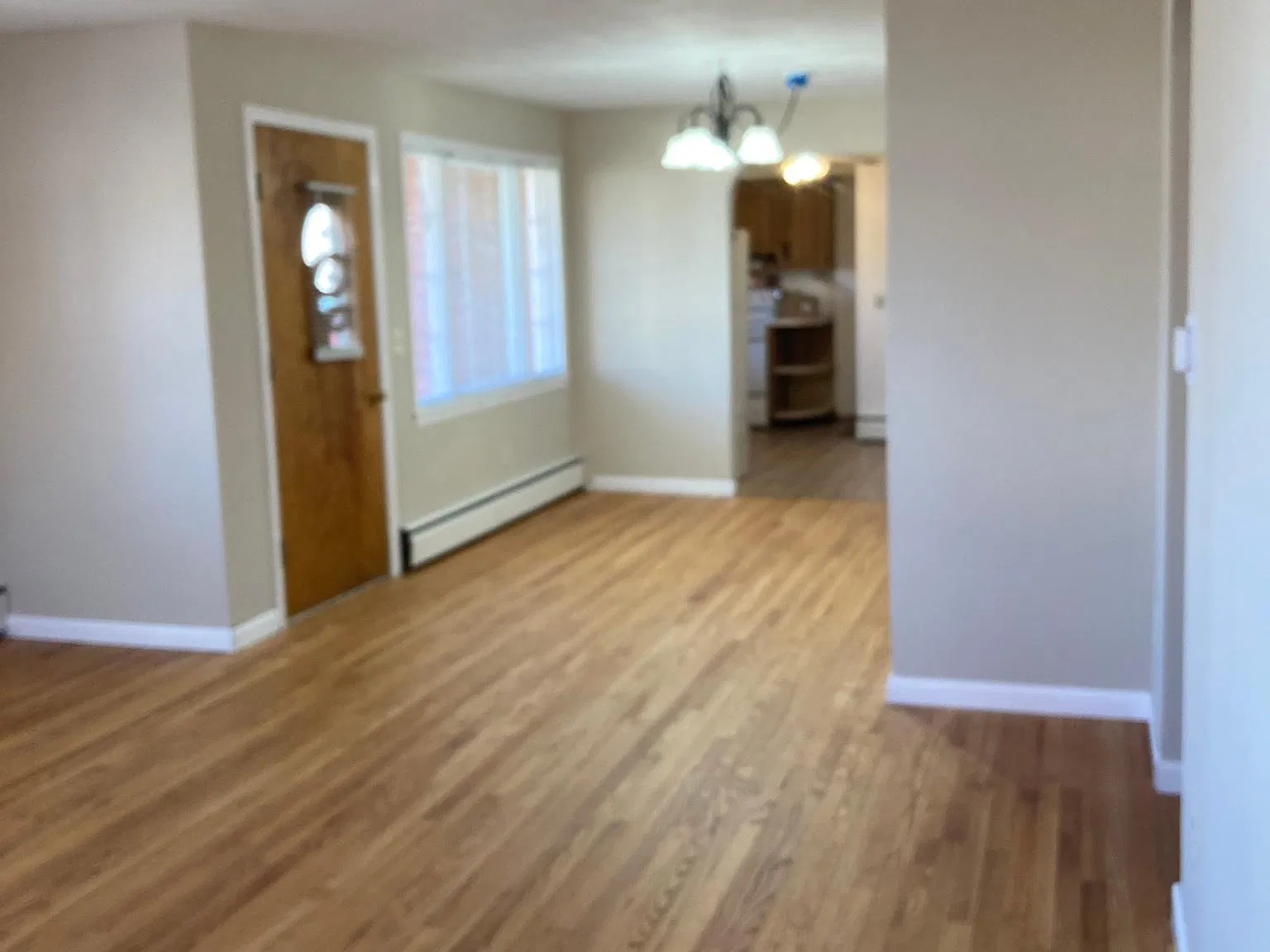 3 bed, 1.5 bath, 1400 sqft, $2,300 — Photo 4