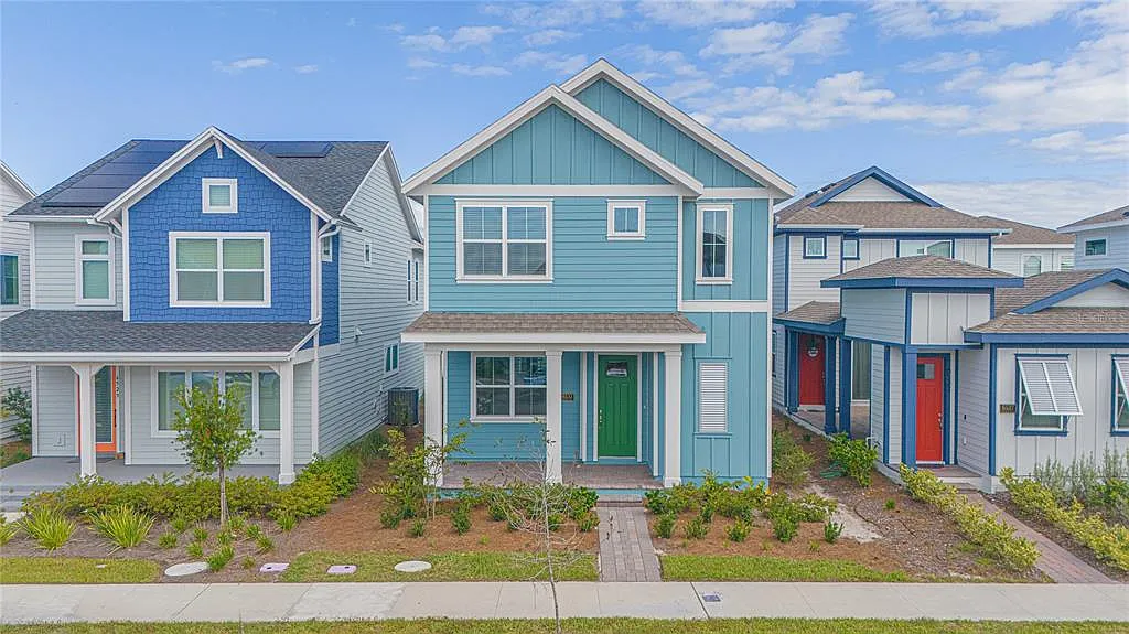 3 bed, 2.5 bath, 2410 sqft, $2,700 — Photo 2