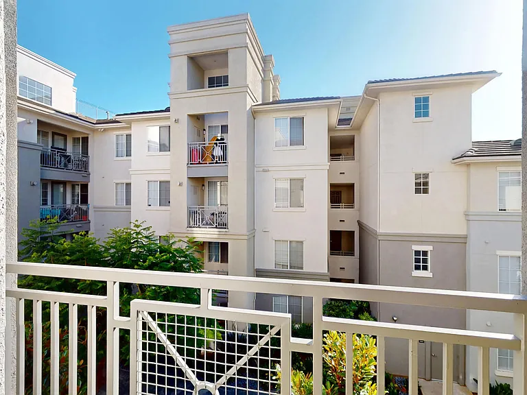 Jefferson at Marina del Rey — Photo 47
