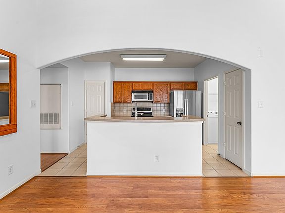3rd image of 6607 Lake Woodlands Dr APT 431