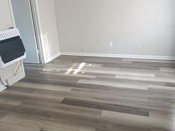 3rd image of 2821 SW 33rd St