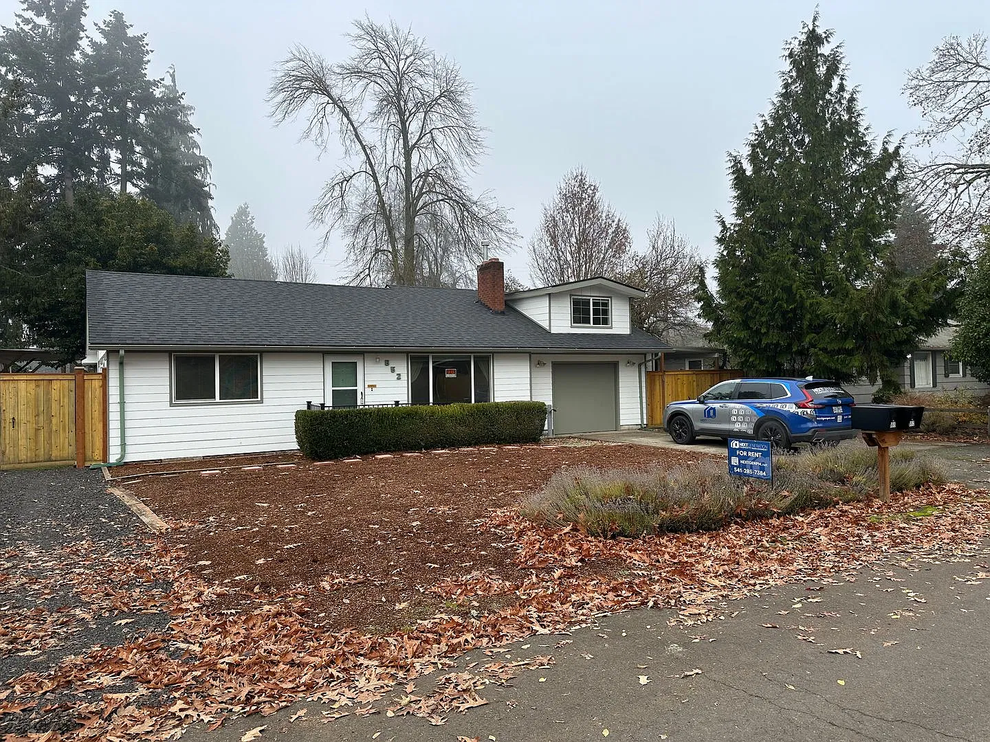 4 bedroom 2 bathroom home in a great neighborhood! — Photo 2