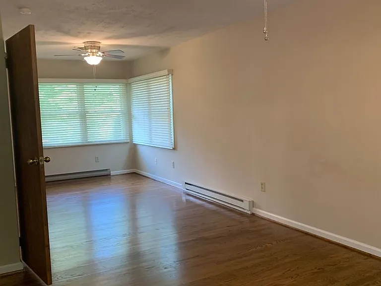 924 McBryde Ln — Photo 18