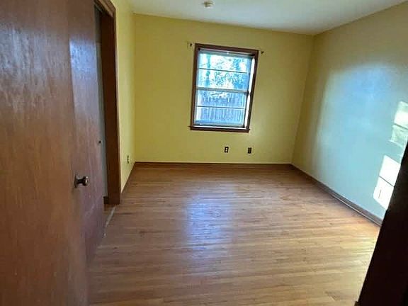 2nd image of 3279 Hanna Dr