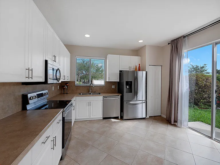 9563 SW Flowermound Cir — Photo 10