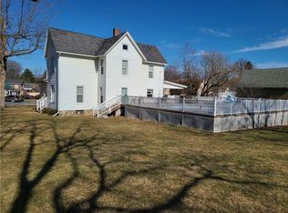 2 Pleasant Ave, Penn Yan, NY 14527