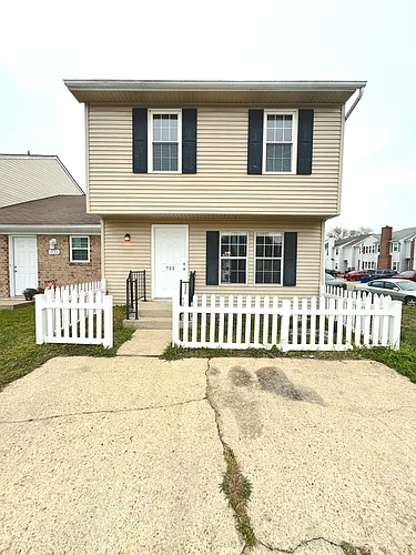 700 Wolftrap Ln Photo 1