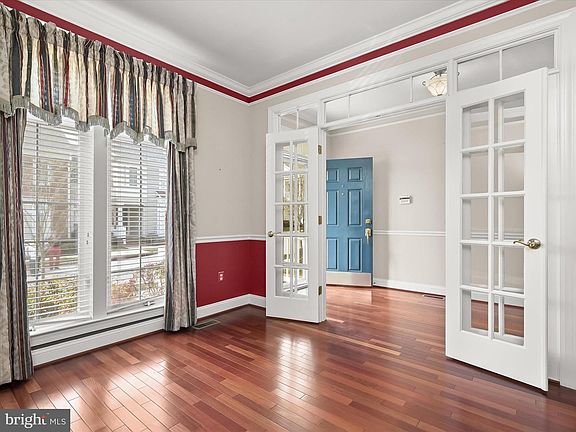 4th image of 2908 Eaton Sq Unit 111
