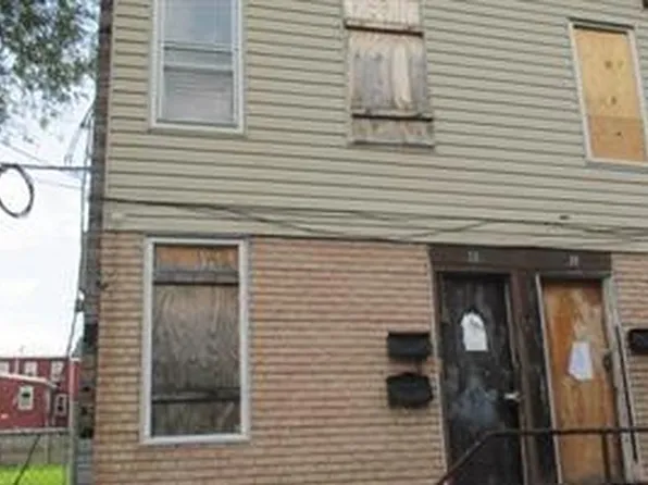 22 Belvidere St, Trenton, NJ 08618