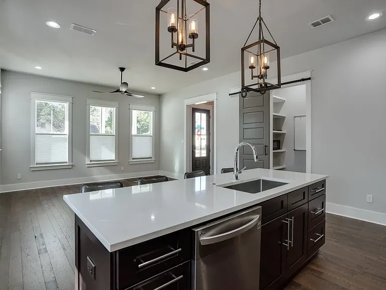 1625 N M L King Jr Blvd — Photo 6