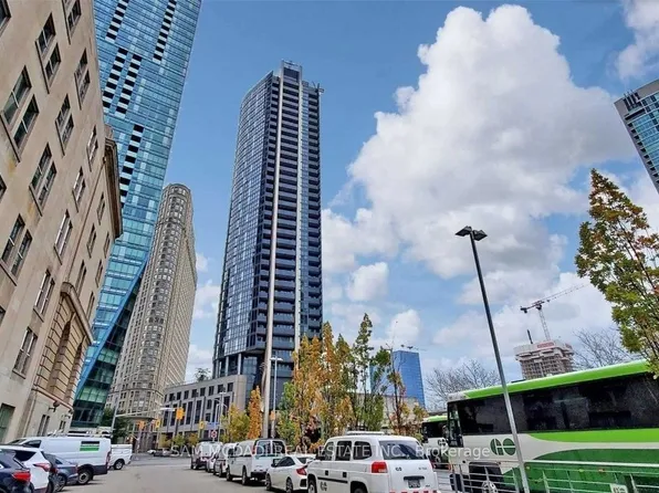 1 The Esplanade Dr #2407, Toronto, ON M5E 0A8